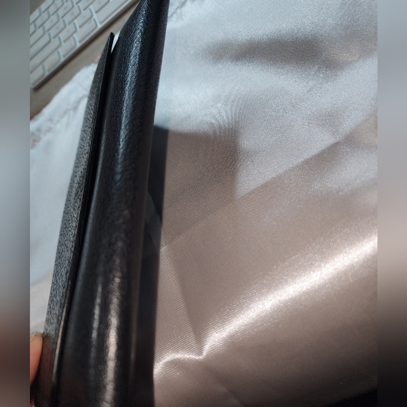 Authentic Gucci Black Leather Long Wallet - Picture 5 of 15